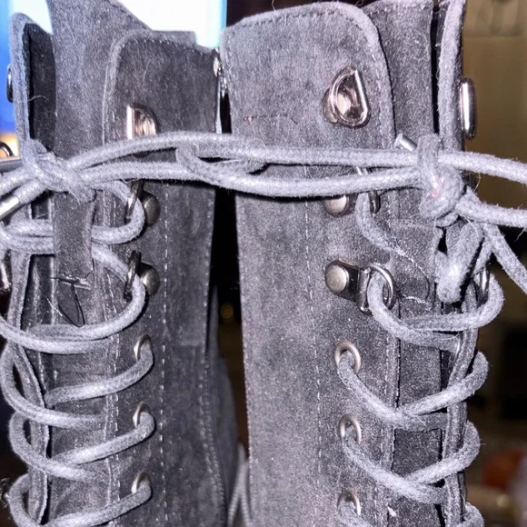 #278 NWOT ForeverSuede Black Lace-Up W combat Boots Sz 9 - Picture 3 of 8